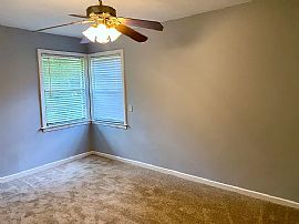 2141 Meadowlane Dr, Montgomery, Al 36106 in Montgomery, AL (Photo 4 of 8)