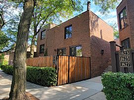 1629 N Vine St, Rent Is $1000 and Deposit Is $1000 in Chicago, IL