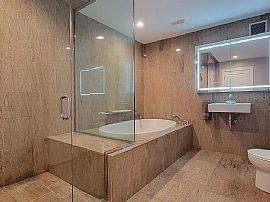 1629 N Vine St, Rent Is $1000 and Deposit Is $1000 in Chicago, IL (Photo 6 of 11)