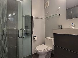 1629 N Vine St, Rent Is $1000 and Deposit Is $1000 in Chicago, IL (Photo 8 of 11)