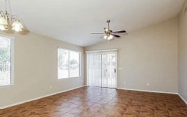 House For Rent in Phoenix, AZ (Photo 2 of 10)