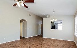 House For Rent in Phoenix, AZ (Photo 3 of 10)