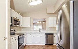 House For Rent in Phoenix, AZ (Photo 5 of 10)