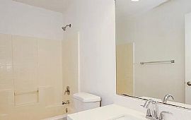 House For Rent in Phoenix, AZ (Photo 9 of 10)