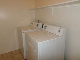 959 S Tucana Ln, Gilbert, Az 85296 in Gilbert, AZ (Photo 8 of 12)