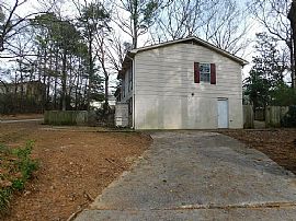 207 Connie St, Alabaster, Al 35007 in Alabaster, AL (Photo 12 of 12)