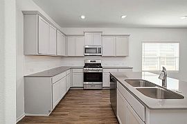 $1,100/month in Oklahoma City, OK (Photo 10 of 12)