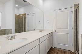 $1,100/month in Oklahoma City, OK (Photo 12 of 12)