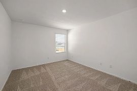 $1,100/month in Oklahoma City, OK (Photo 9 of 12)