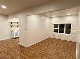 1715 Hazelwood Dr, Lindenhurst, Il 60046 . Comfortable House in Lindenhurst, IL (Photo 12 of 12)