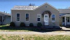 2010 Chestnut St, Quincy, Il 62301 . Nice House in Quincy, IL