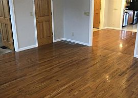 2010 Chestnut St, Quincy, Il 62301 . Nice House in Quincy, IL (Photo 2 of 7)