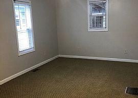 2010 Chestnut St, Quincy, Il 62301 . Nice House in Quincy, IL (Photo 7 of 7)