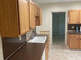 A Nice and Comfy Place to Call a Home in Grand Rapids, MI (Photo 11 of 11)