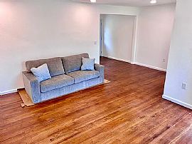 Beautiful Property For Rent, Pets Allowed and Also Available To in Dallas, TX (Photo 2 of 12)