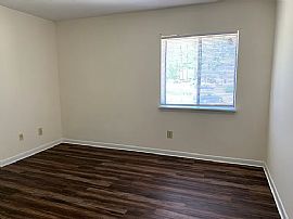 620 Pine Ridge Pl, Raleigh, Nc in Raleigh, NC (Photo 7 of 11)