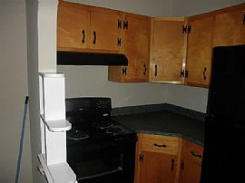 3609 Kenmar Rd, Baltimore, Md in Baltimore, MD (Photo 4 of 11)