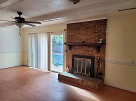 657 Rosaer Ln, Virginia Beach, Va in Virginia Beach, VA (Photo 6 of 12)