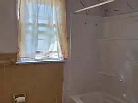 657 Rosaer Ln, Virginia Beach, Va in Virginia Beach, VA (Photo 9 of 12)