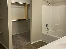 201 Se 5th St, Newcastle, Ok in Newcastle, OK (Photo 6 of 12)