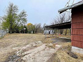 1629 E 3rd Ave, Hutchinson, Ks in Hutchinson, KS (Photo 10 of 10)