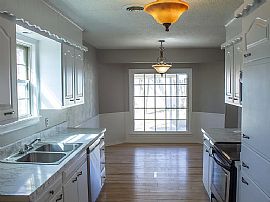 2018 71st St, Lubbock, Tx in Lubbock, TX (Photo 7 of 12)