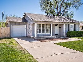 2219 Locust St, Amarillo, Tx in Amarillo, TX (Photo 2 of 12)