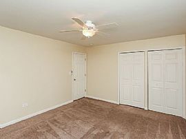 515 Everette Ave, Romeoville, Il 60446 . Unique Home in Romeoville, IL (Photo 10 of 12)