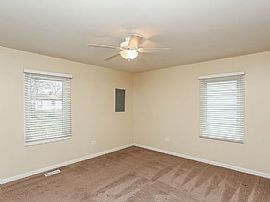 515 Everette Ave, Romeoville, Il 60446 . Unique Home in Romeoville, IL (Photo 9 of 12)