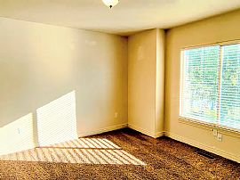 11114 S Aspen Gate Ct, South Jordan, Ut  in South Jordan, UT (Photo 4 of 12)