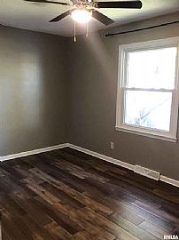 3524 Clover Hills Dr, Bettendorf, Ia 52722 . Nice House in Bettendorf, IA (Photo 10 of 12)