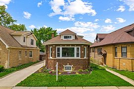 Big Beautiful Bungalow in Beverly! in Chicago, IL