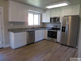 1900 Everest St, Idaho Falls, Id in Idaho Falls, ID (Photo 3 of 9)