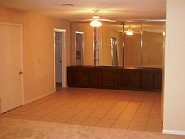 Spacious home in Westbury in Houston, TX (Photo 4 of 6)