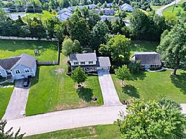 106 Carey Ln, Elizabethtown, Ky 42701 . Home Sweet Home  in Elizabethtown, KY (Photo 2 of 12)