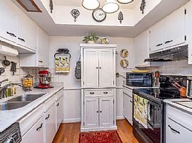 359 Curtin Dr, Lexington, Ky 40503 . Spacious House For Family  in Lexington, KY (Photo 5 of 12)