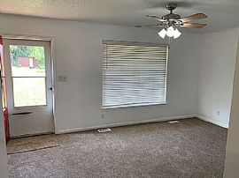 204 Joy Ave, Mount Washington, Ky 40047 . Lovely House in Mount Washington, KY (Photo 4 of 11)