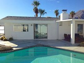 Beautiful 2bed 2bath Welcome with a Friendly Pet.  in Palm Springs, CA (Photo 3 of 5)
