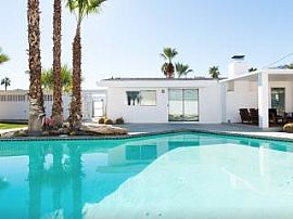 Beautiful 2bed 2bath Welcome with a Friendly Pet.  in Palm Springs, CA (Photo 5 of 5)