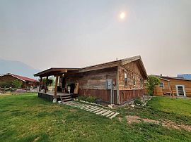 549 E Cottage Ln, Alpine, Wy  in Alpine, WY