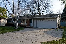 2513 Laredo Ln, Green Bay, Wi 54304 in Green Bay, WI