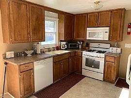 2513 Laredo Ln, Green Bay, Wi 54304 in Green Bay, WI (Photo 2 of 12)