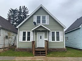 1624 Baxter Ave, Superior, Wi 54880 in Superior, WI