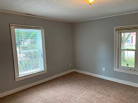 401 Poplar St, Graham, Nc in Graham, NC (Photo 3 of 11)