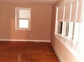 110 Armory Dr, Warwick, Ri 02889 in Warwick, RI (Photo 4 of 12)