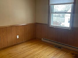 110 Armory Dr, Warwick, Ri 02889 in Warwick, RI (Photo 6 of 12)