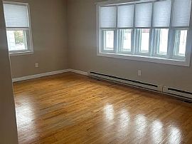 110 Armory Dr, Warwick, Ri 02889 in Warwick, RI (Photo 8 of 12)