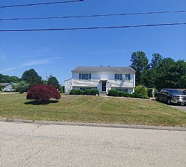 22 Sandy Ln, Westerly, Ri 02891 in Westerly, RI