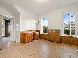 939 Nichols Ave, Stratford, Ct 06614 in Stratford, CT (Photo 6 of 12)