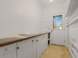 939 Nichols Ave, Stratford, Ct 06614 in Stratford, CT (Photo 7 of 12)